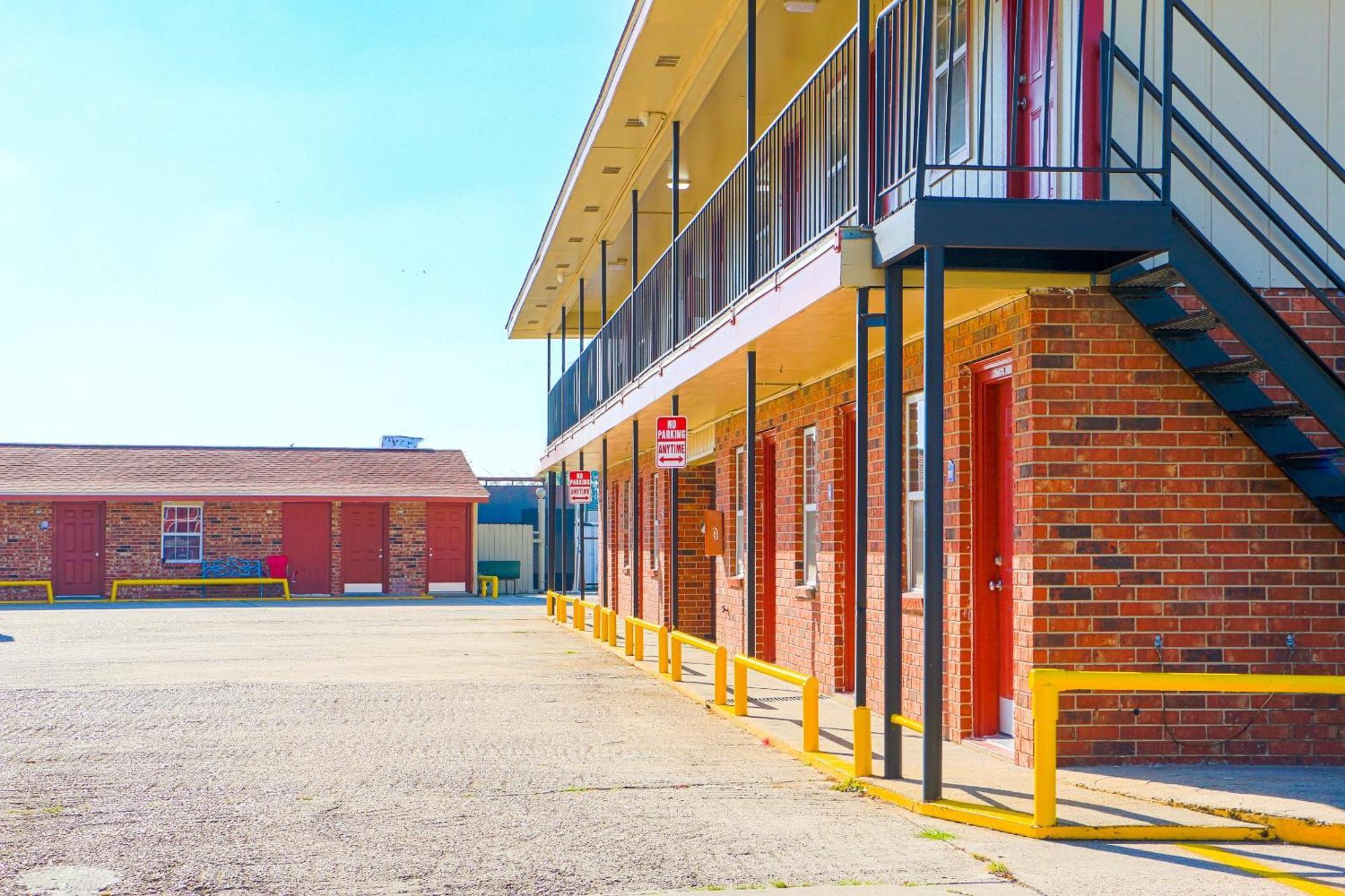 Economy Inn By Oyo Lockport Near Houma エクステリア 写真